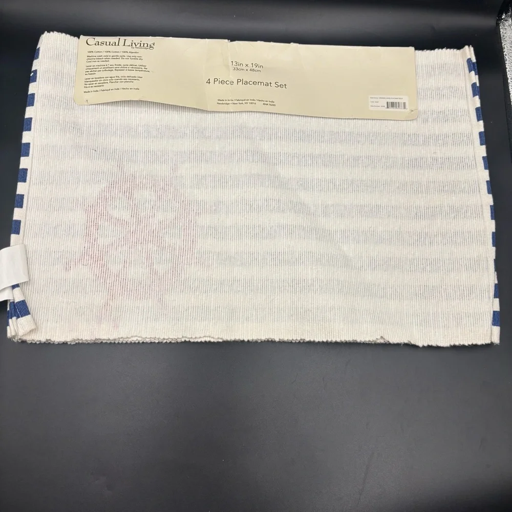 NWT Casual Living Placemats Set of Four‎ 4 Spinning Wheel 13” x 19” Cotton Blue